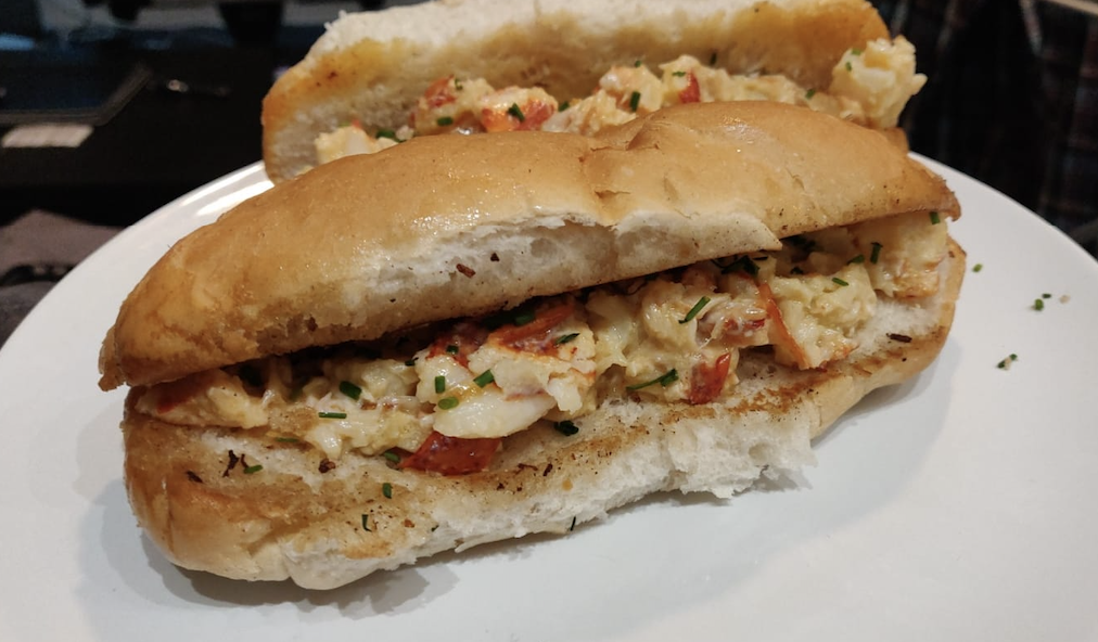 Garlic Butter Lobster Roll